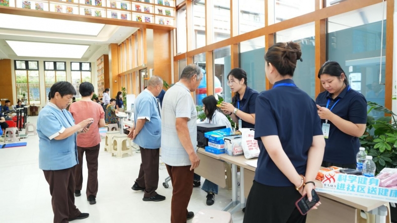 净水家电科普下沉社区，把健康饮水讲明白