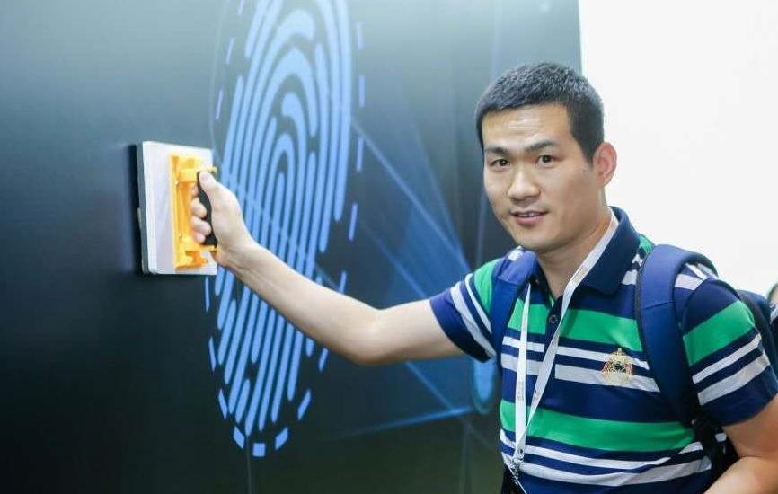 人工智能首次预测蛋白质“光学指纹” 人工智能首次预测蛋白质“光学指纹”