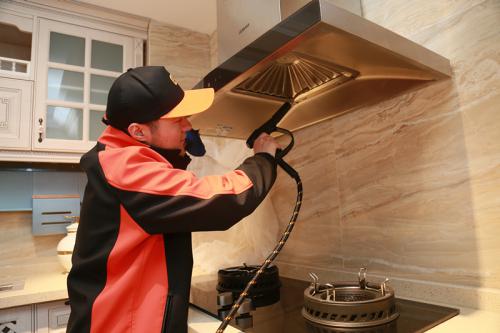 以旧换新、免费清洗服务获认可 国美十一服务在身边 以旧换新、免费清洗服务获认可 国美十一服务在身边