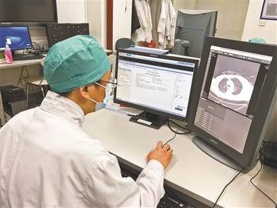 人工智能肺炎辅诊系统 300幅肺部CT影像10秒“搞定” 人工智能肺炎辅诊系统 300幅肺部CT影像10秒“搞定”