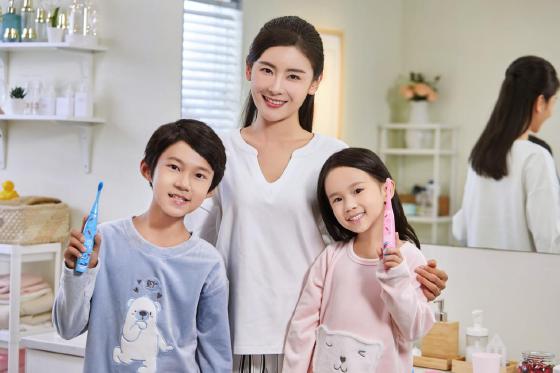 刷牙也要100分！佳洁士S7000K智能音乐儿童电动牙刷发布