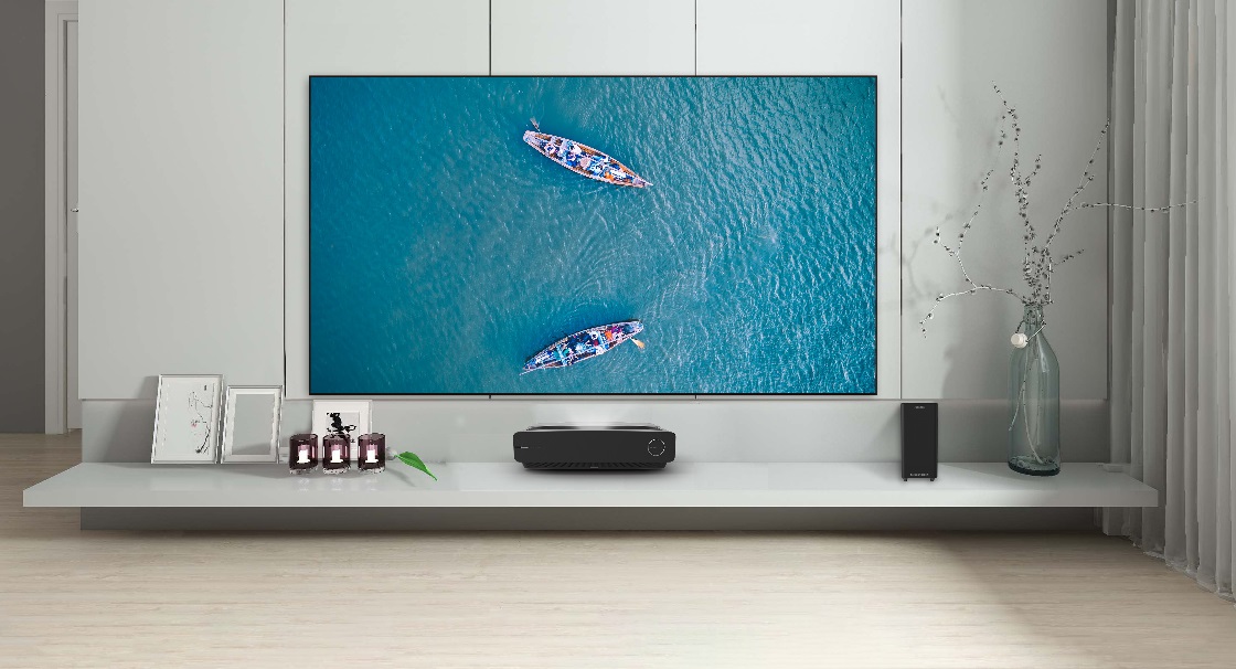 佟丽娅御用设计师:海信激光电视最符合家居新风尚 佟丽娅御用设计师:海信激光电视最符合家居新风尚