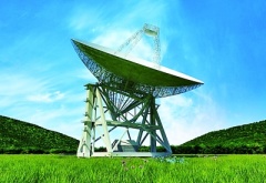 我国火星探测七十米天线整体吊装成功 我国火星探测七十米天线整体吊装成功