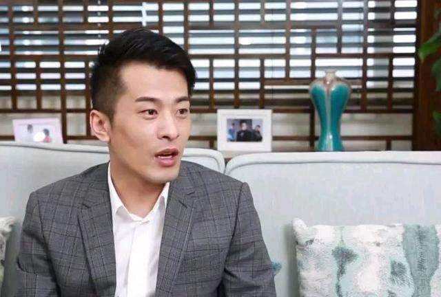 带货糖水燕窝陷入争议的网红辛巴再度出现在直播间 带货糖水燕窝陷入争议的网红辛巴再度出现在直播间