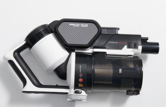 美的Z7智能吸尘器评测:匠心设计轻松hold住全场景清洁 美的Z7智能吸尘器评测:匠心设计轻松hold住全场景清洁