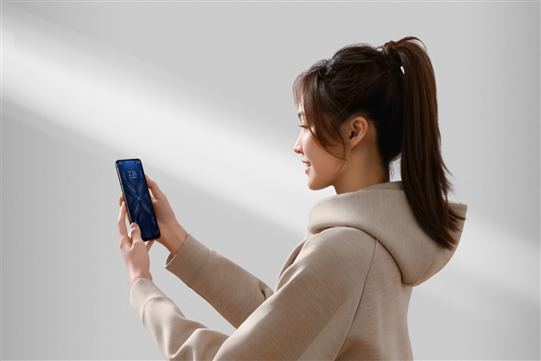 中国最新手机人数公布 这普及率让全球羡慕 中国最新手机人数公布 这普及率让全球羡慕