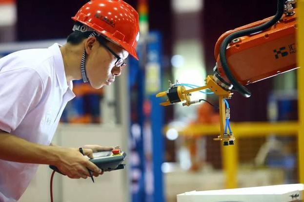 职业教育利好因素不断释放 职业教育发展仍面临三大挑战