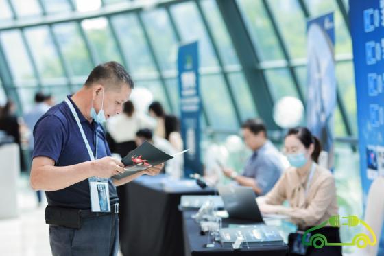 2021全球新能源与智能网联汽车创新峰会暨颁奖盛典成功召开 2021全球新能源与智能网联汽车创新峰会暨颁奖盛典成功召开