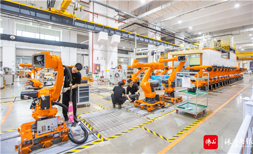 顺德GDP突破4000亿,工业总产值在全国市辖区首破万亿 顺德GDP突破4000亿,工业总产值在全国市辖区首破万亿