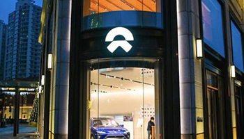 蔚来卖不动，李斌要靠做手机“自救”了？