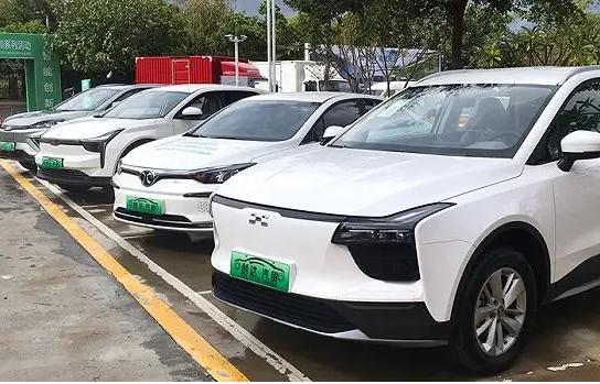 新能源市场涨价前表现火爆 3月零售同比增长137.6% 新能源市场涨价前表现火爆 3月零售同比增长137.6%