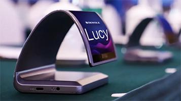 夹缝中的柔宇:自救不容易,他救尚无人 夹缝中的柔宇:自救不容易,他救尚无人