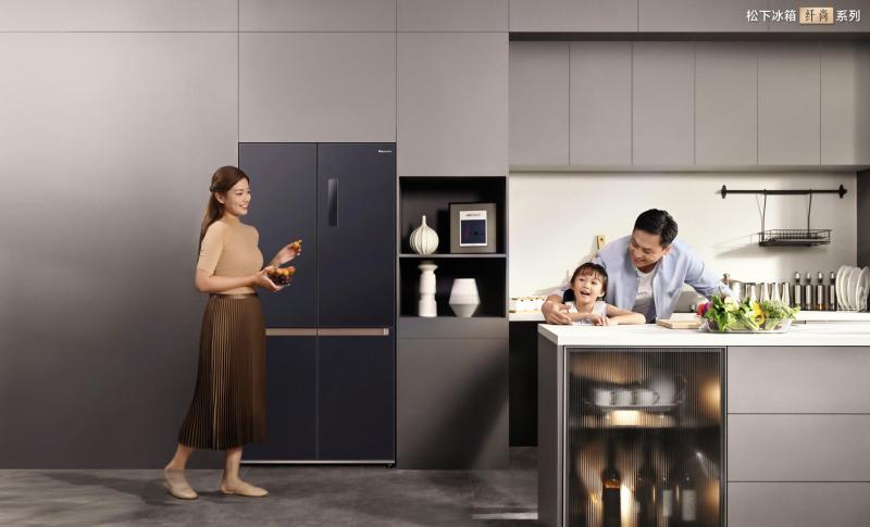 “厨居一体,美嵌生活”松下冰箱纤尚系列新品重磅发布! “厨居一体,美嵌生活”松下冰箱纤尚系列新品重磅发布!