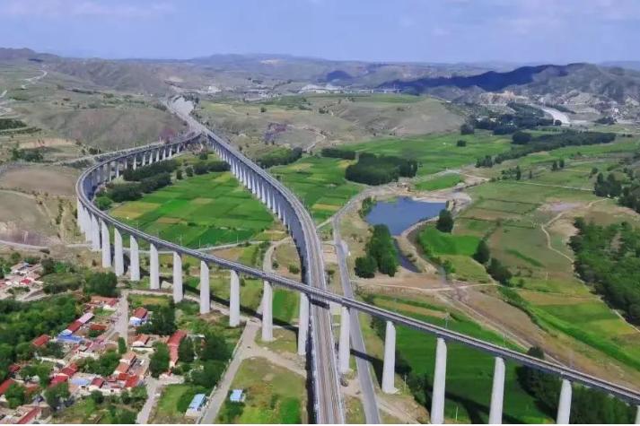 “智慧+”为重载铁路数字化转型赋能 “智慧+”为重载铁路数字化转型赋能