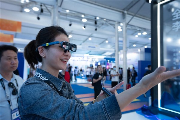 携手央博&阿里云,全球首个李白数字展亮相云栖大会 携手央博&阿里云,全球首个李白数字展亮相云栖大会