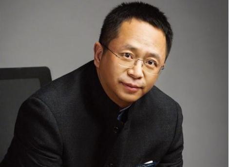 周鸿祎：AI时代需要跨界人才，计算机+生物学是最佳组合