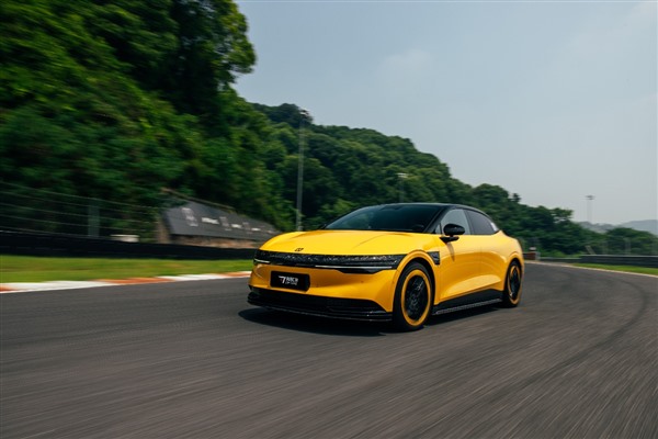 1:41.740！极氪007刷新浙赛纪录，见证新一代纯电性能标杆！