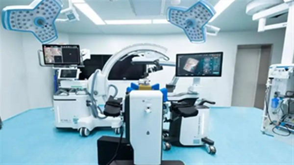 骨科机器人手术“精准到毫米” 骨科机器人手术“精准到毫米”