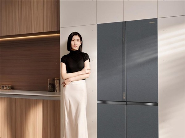 真空磁场保鲜黑科技!海信璀璨505U6冰箱领鲜行业! 真空磁场保鲜黑科技!海信璀璨505U6冰箱领鲜行业!