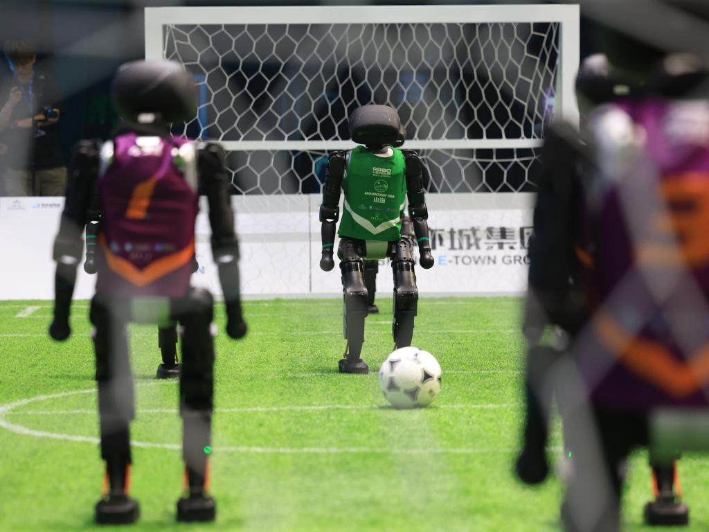 期待!世界机器人运动员8月大比拼 期待!世界机器人运动员8月大比拼