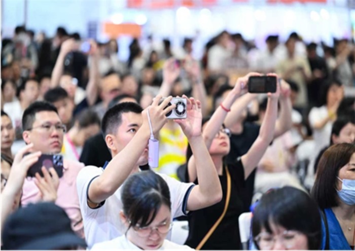 破局同质竞争，智链全球商机：2025 GGE跨境出海博览会打造一站式出海枢纽