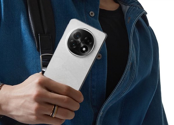 AI助力，我国手机行业攀高向优