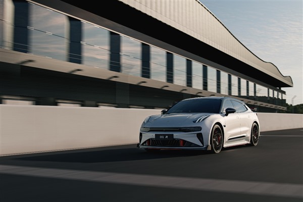 全国具备新能源汽车维修服务能力的企业仅2万到3万家 别让维修成“短板”