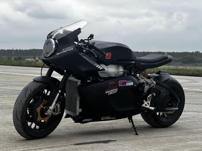 暴风者 X 二代武汉机场极速刷新，实速达369km/h