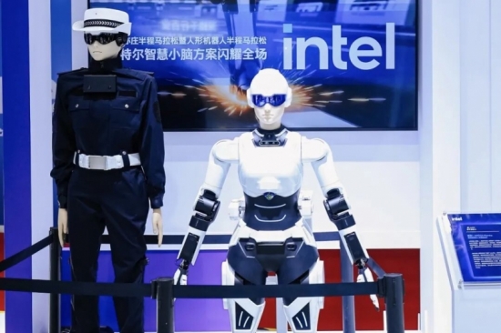 AI落地赋能未来生活 英特尔亮相2026链博会