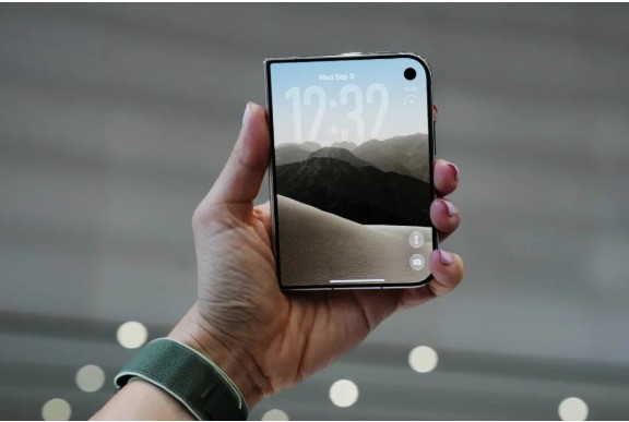 第一批抢到iPhone Duo的人，正急着加价卖